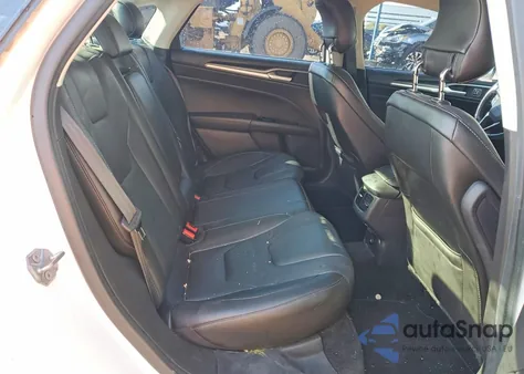 2014 Ford Fusion Titanium z USA, uszkodzony, nr VIN 3FA6P0K98ER292074